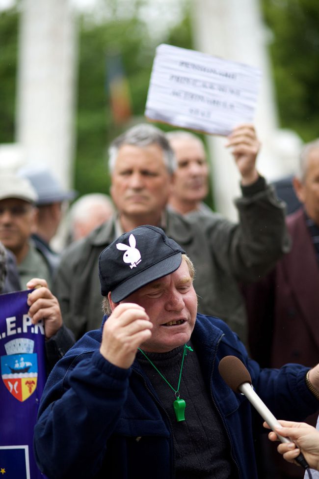 Pensioners are protesting agains government austerity measures in Galați, Romania on May 20th, 2010.